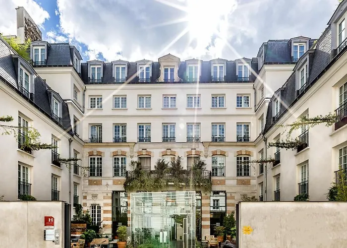 Kube Hotel Parigi